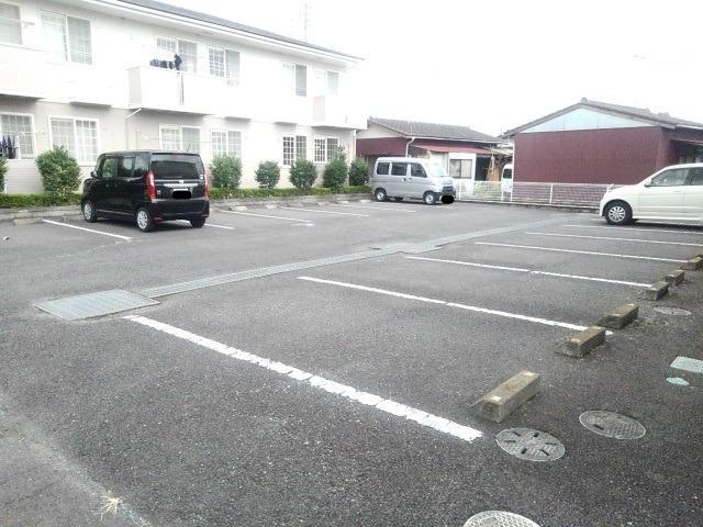 2/10 駐車場
