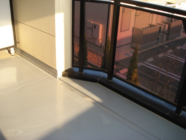 18/27 バルコニー