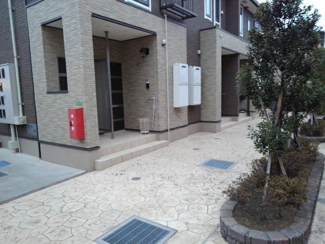 14/16 エントランス