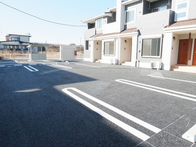 14/20 駐車場