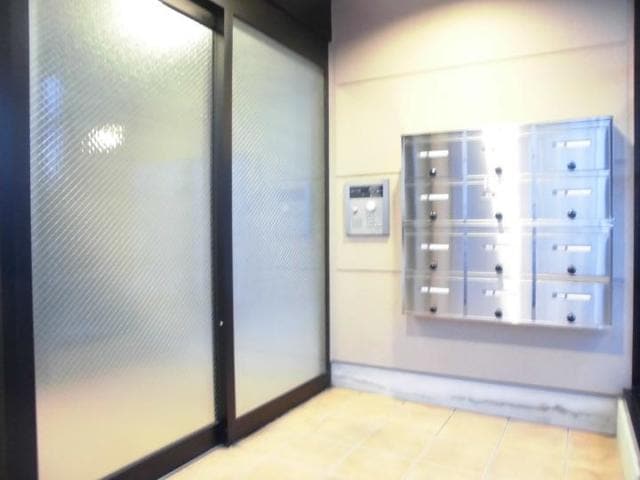 13/20 エントランス