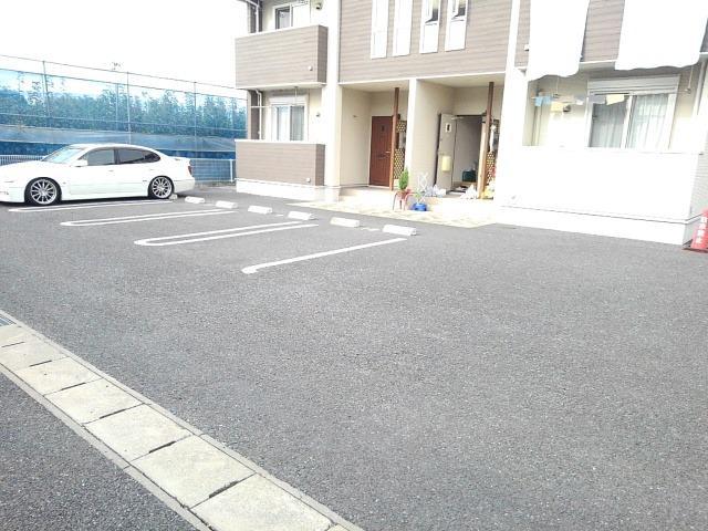14/20 駐車場