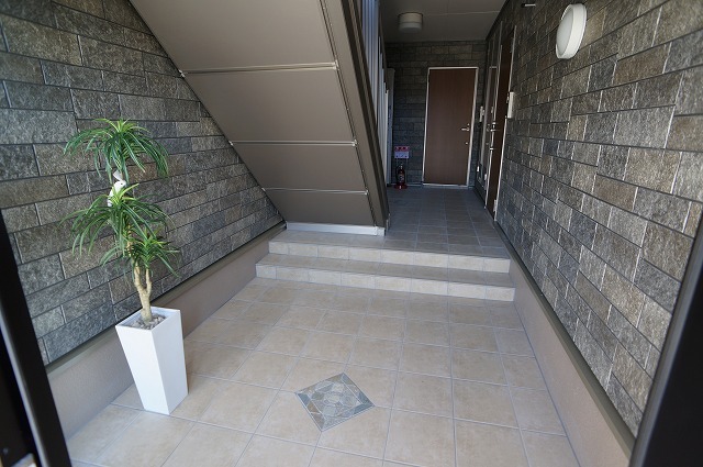 13/21 エントランス