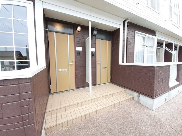 13/20 エントランス