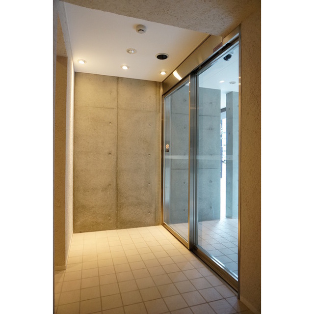 3/4 エントランス