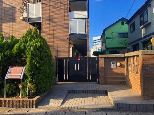 16/16 エントランス