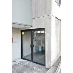 13/13 エントランス