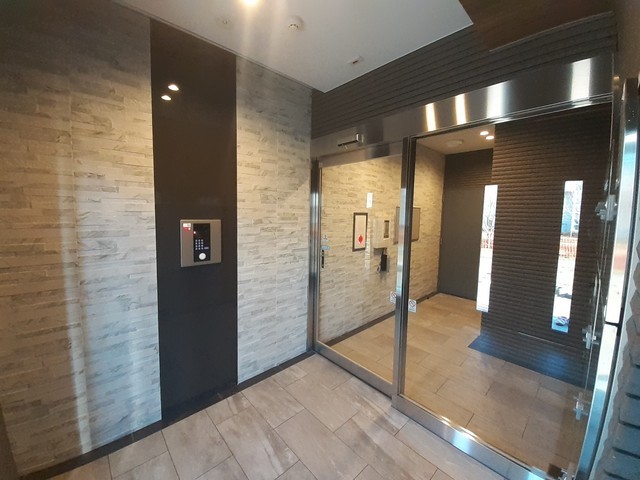 16/22 エントランス
