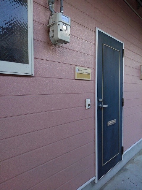 23/30 エントランス