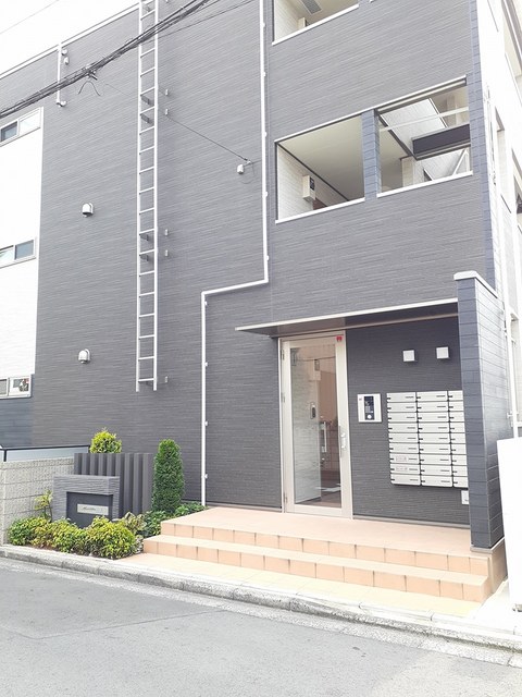 13/24 エントランス