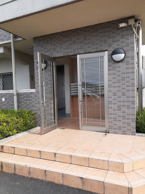 14/20 エントランス