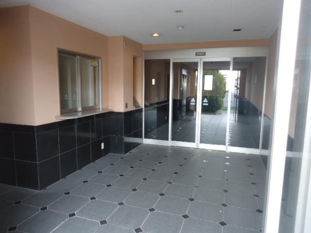 22/30 エントランス