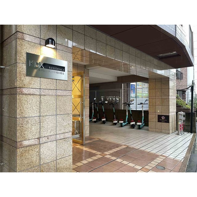 21/30 エントランス