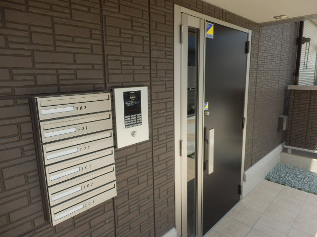 21/25 エントランス