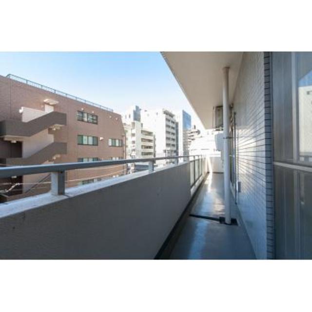 23/30 バルコニー