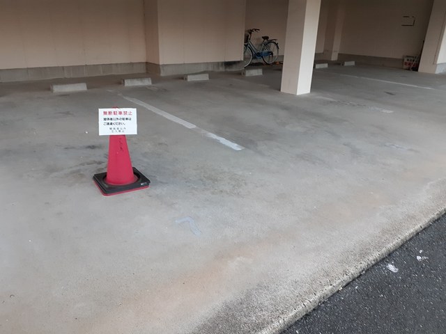 14/20 駐車場