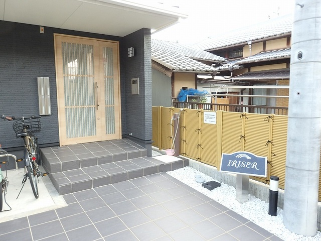 14/20 エントランス