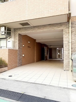 14/20 エントランス