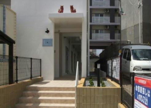 2/2 エントランス