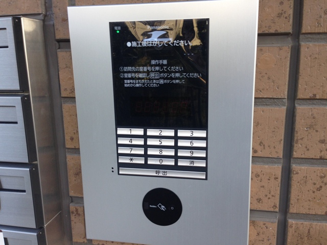 16/22 エントランス