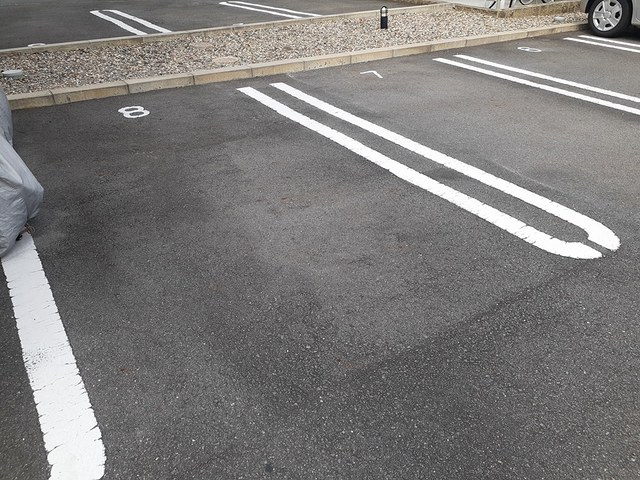 22/28 駐車場