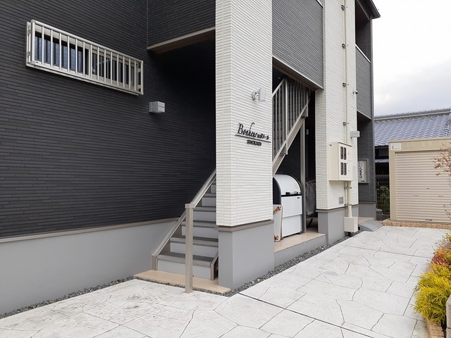 14/20 エントランス