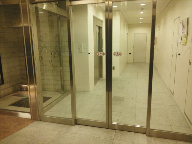 13/20 エントランス