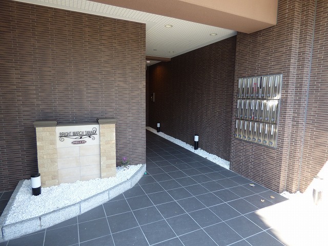 13/20 エントランス