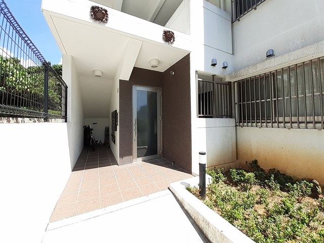 14/19 エントランス