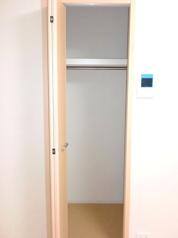 18/24 エントランス