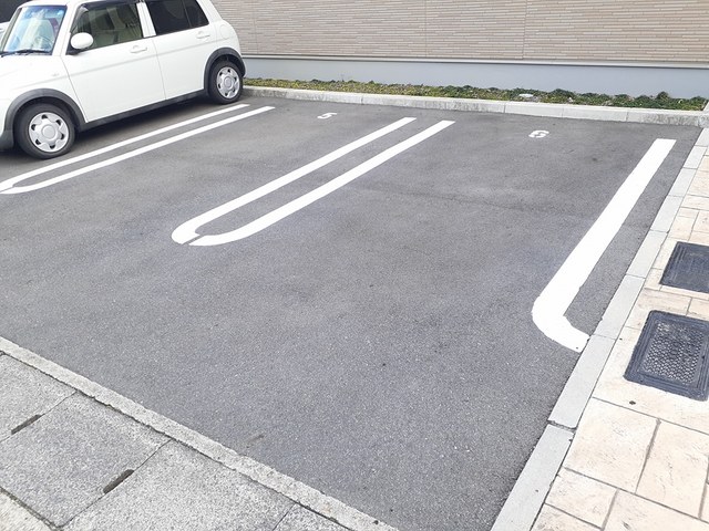 14/20 駐車場