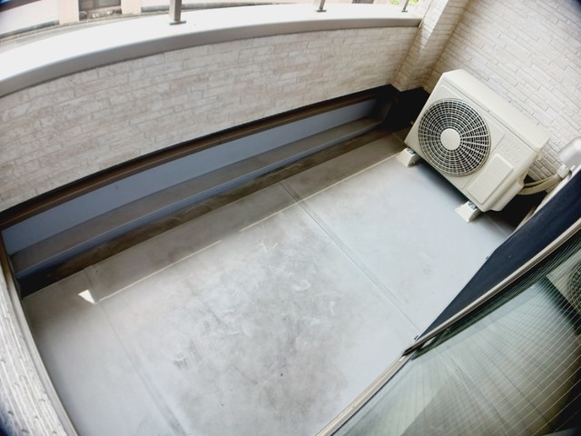 13/20 バルコニー