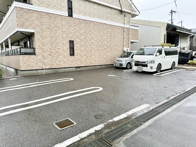 18/25 駐車場