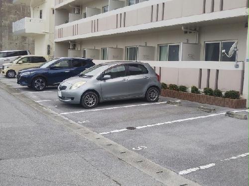 14/16 駐車場