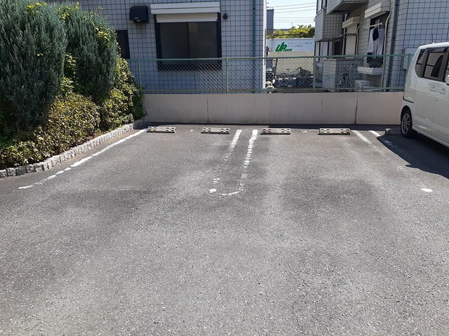 19/25 駐車場