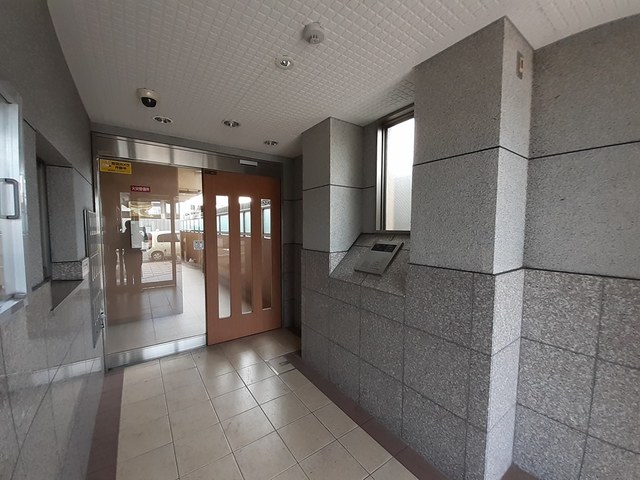 17/25 エントランス