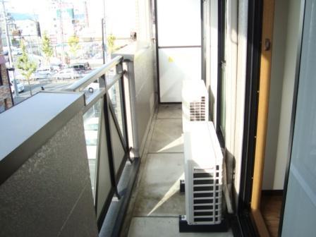 21/30 バルコニー