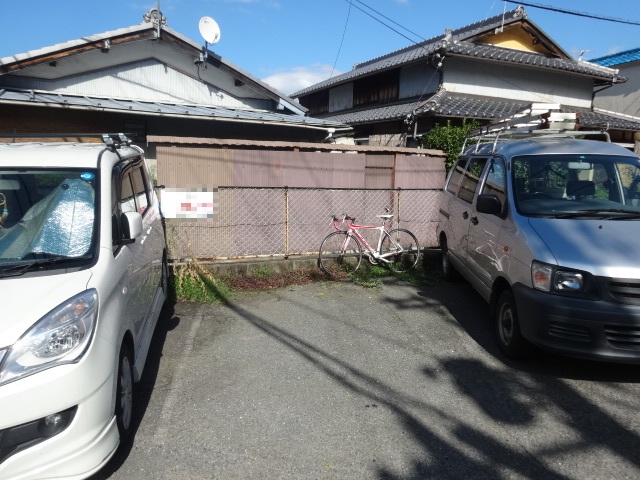 22/30 駐車場