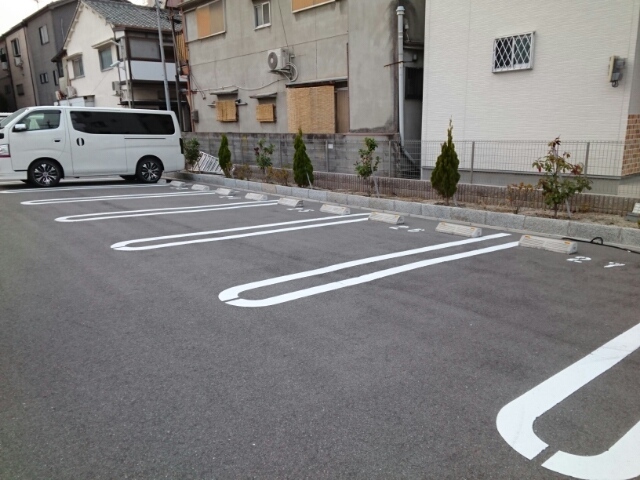 14/20 駐車場