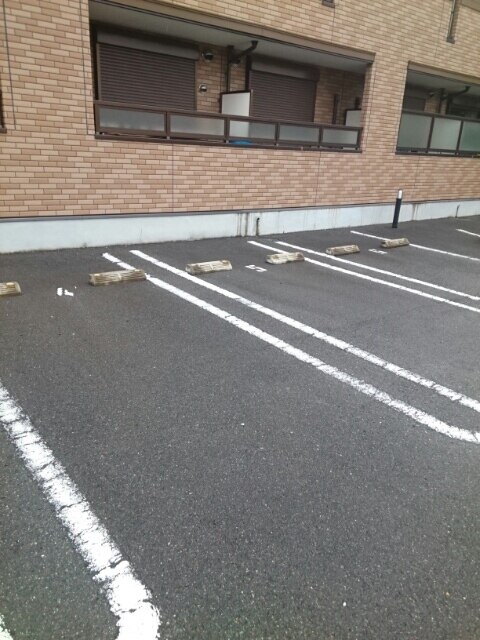 17/23 駐車場