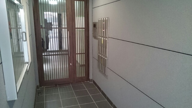 13/20 エントランス