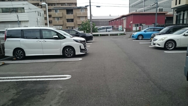 14/20 駐車場
