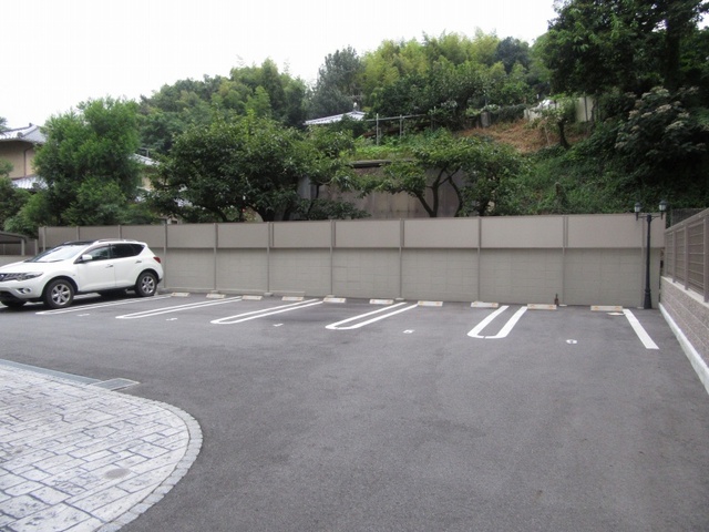 14/20 駐車場