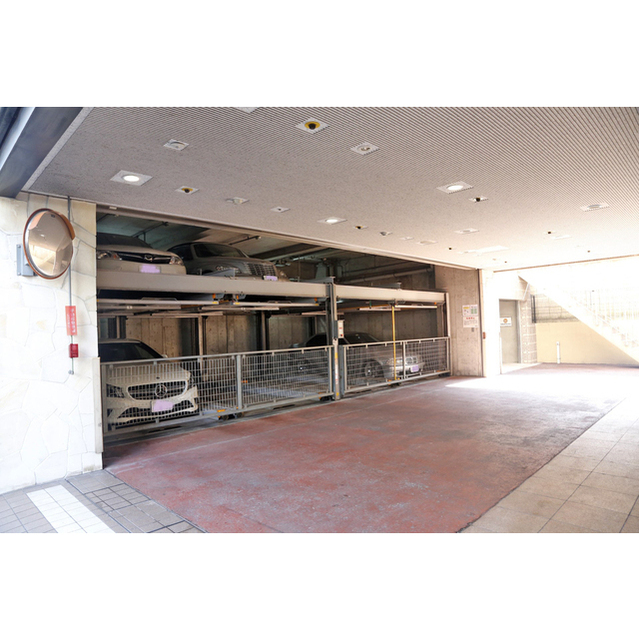 13/22 駐車場