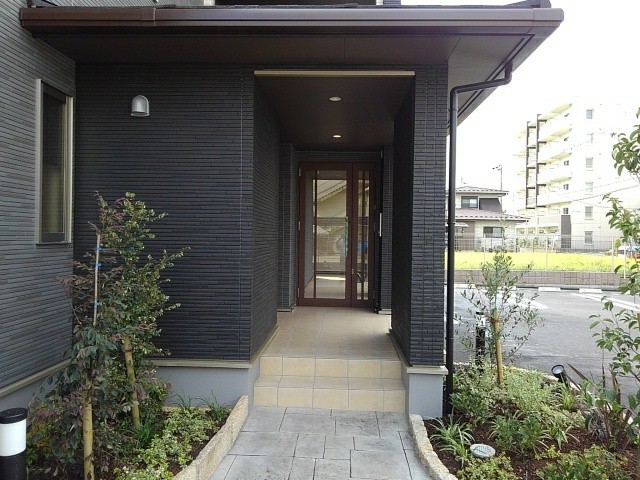 13/20 エントランス