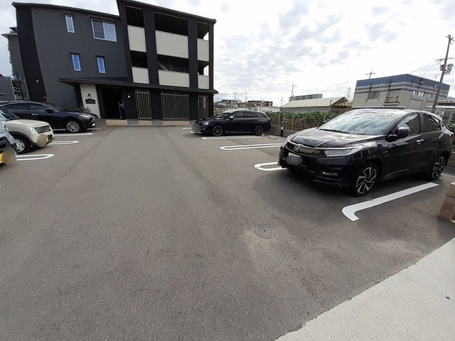 14/20 駐車場