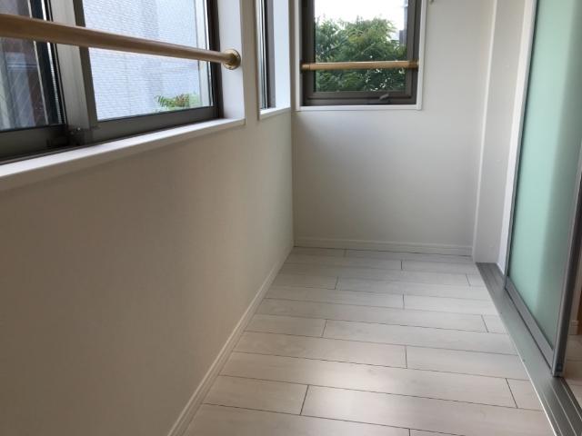 20/27 バルコニー