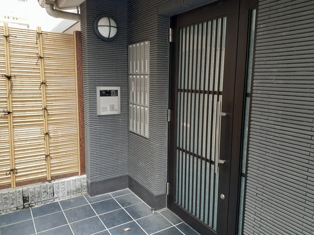 13/20 エントランス