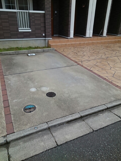 17/23 駐車場