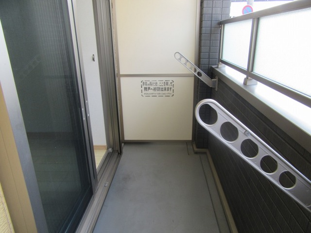 18/28 バルコニー